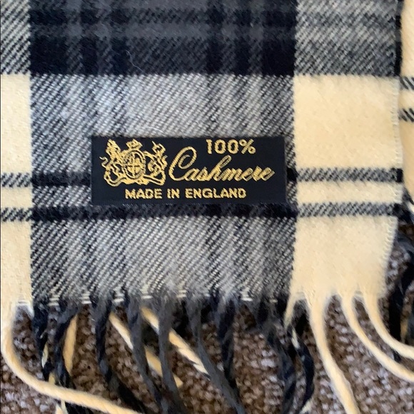 100% Cashmere scarf - Picture 2 of 2